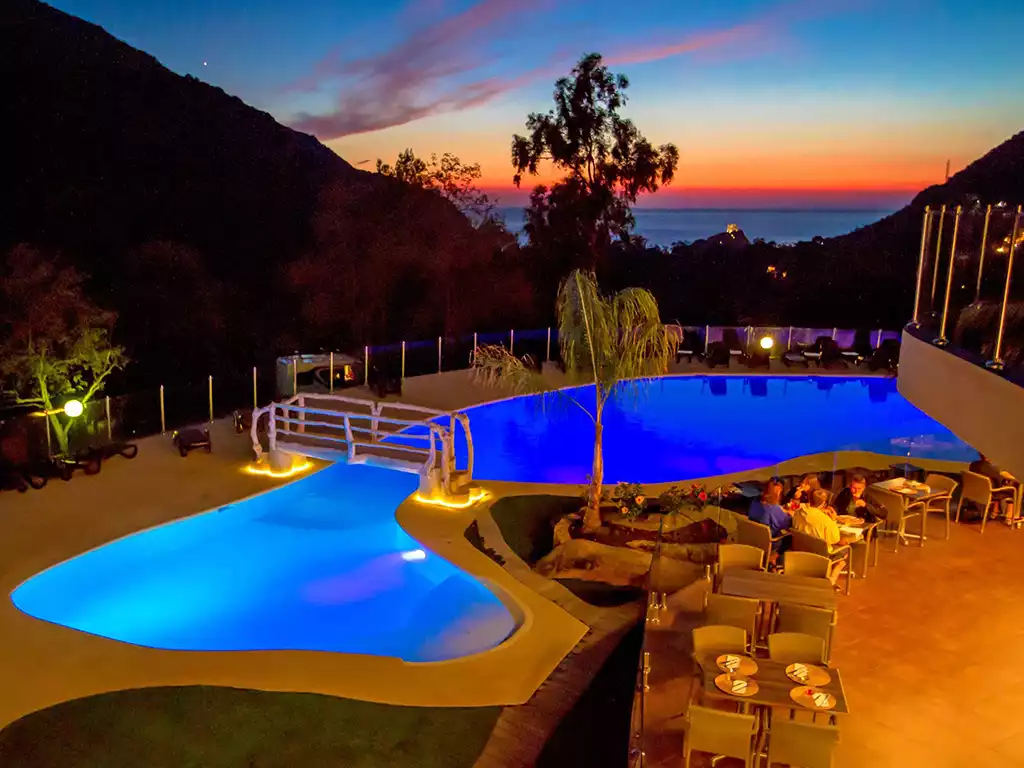 vue panoramique piscine camping de Porto Corse