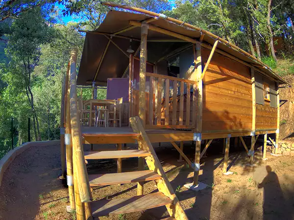 hébergement glamping pour 6 personnes à Porto en Corse du sud